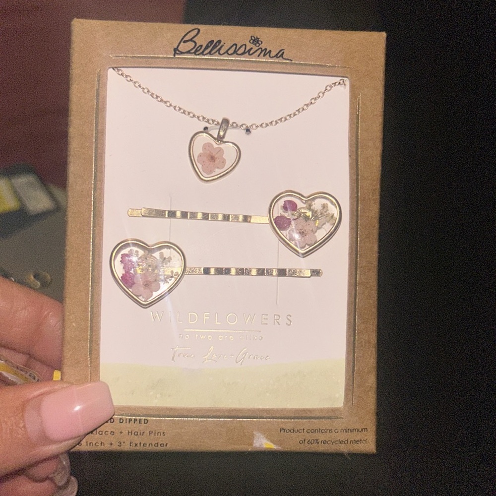 Bellissima necklace and hairpins NWT